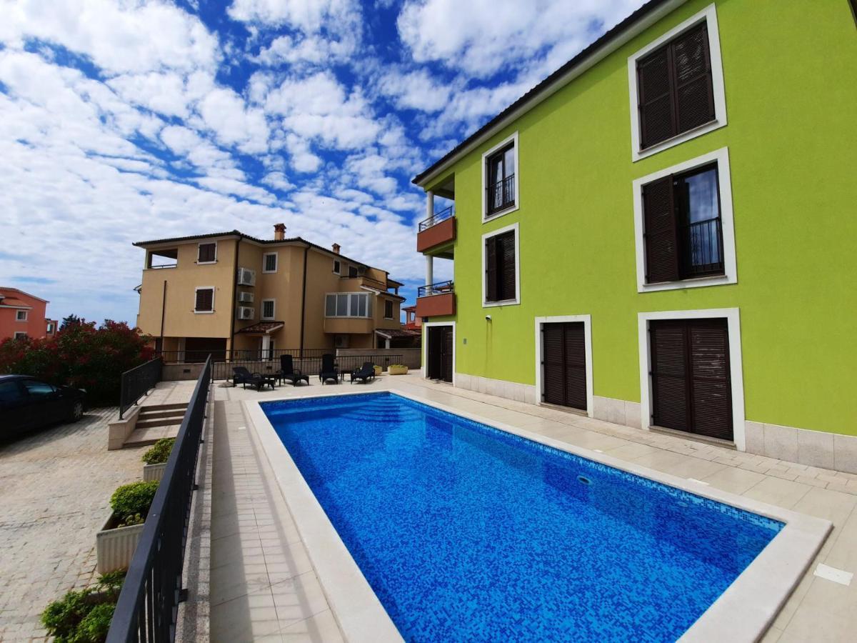Smaragdna Villa Yourcroatiaholiday Premantura Exteriér fotografie