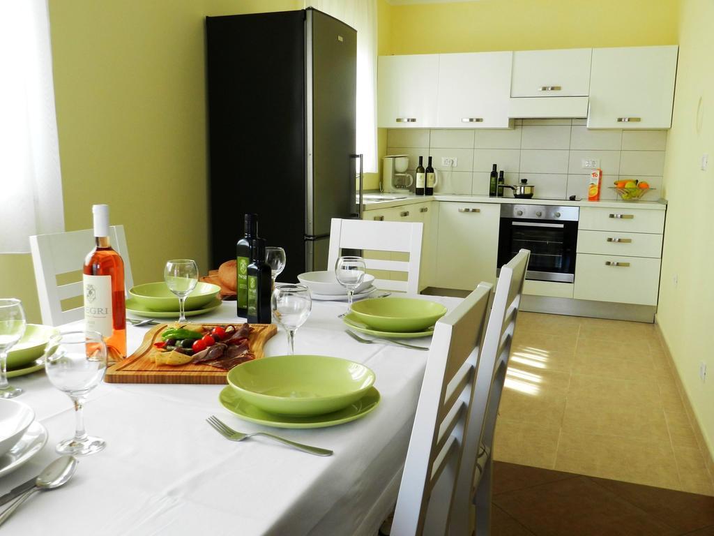 Smaragdna Villa Yourcroatiaholiday Premantura Exteriér fotografie